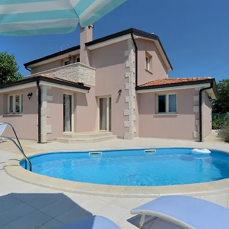 Mit Privatpool Fuer 8 Personen Ca 150 Qm In Vrznaveri, Istrien Istrische Riviera *